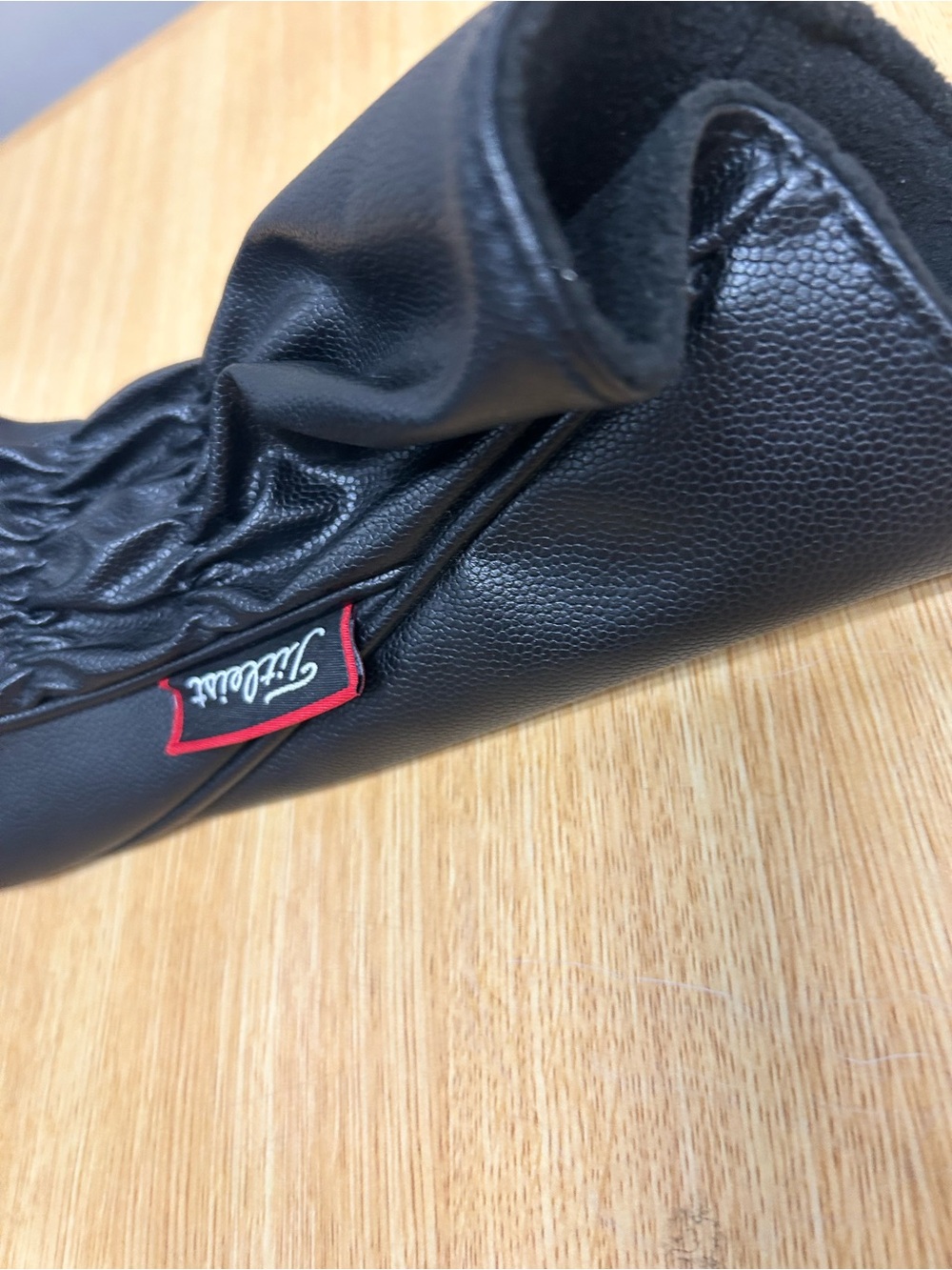 Titleist TSr Driver Head Cover - Picture 6 of 9